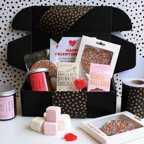 VALENTINE'S DAY Custom Hamper | PERSONALISED | Soy Candle & Chocolate Gift Pack | I Love You | Black